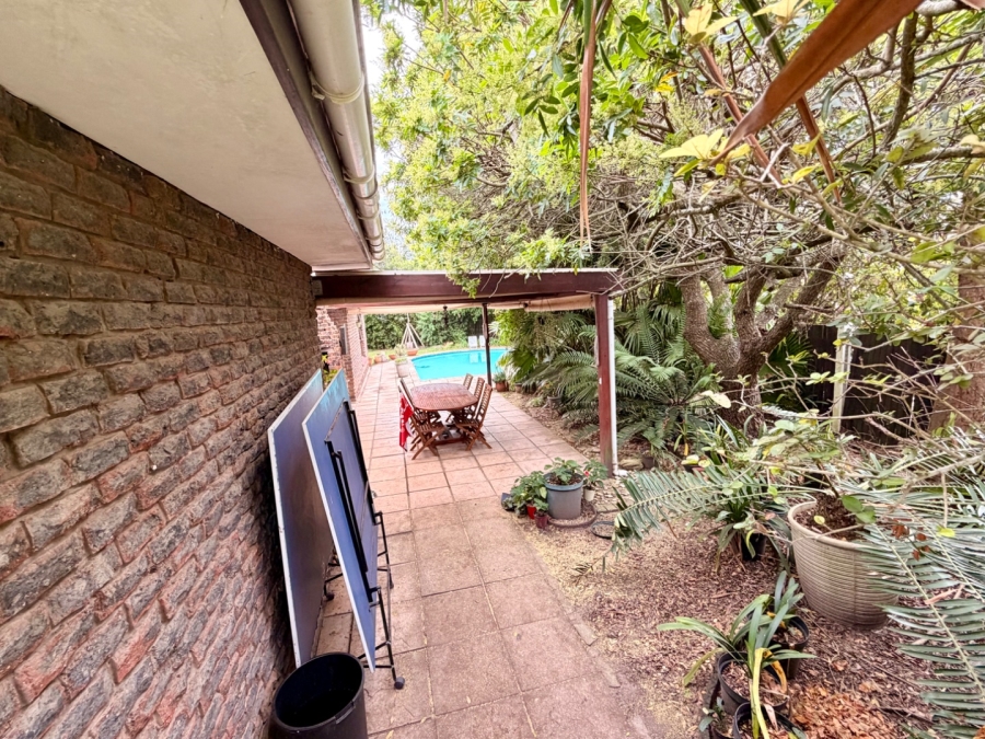 4 Bedroom Property for Sale in Loerie Park Western Cape